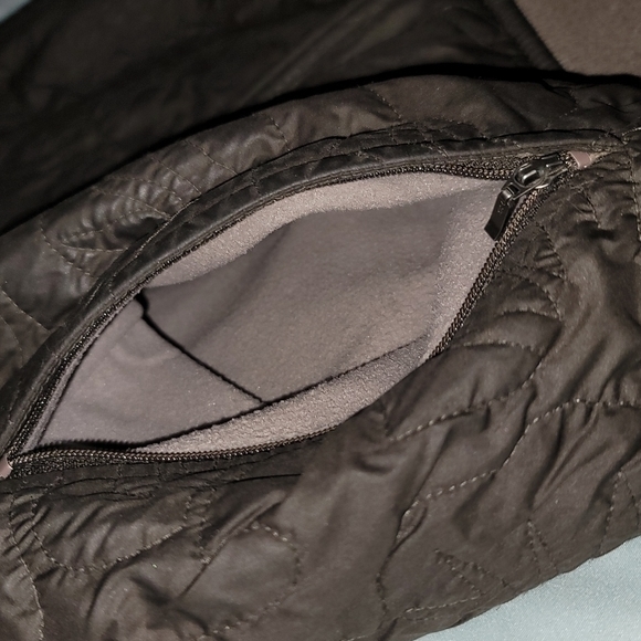 Patagonia Dark Green Poly Vest With Insulated Lining Women's (L). Gently Used - Picture 5 of 8